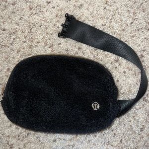 Lululemon fleece belt bag